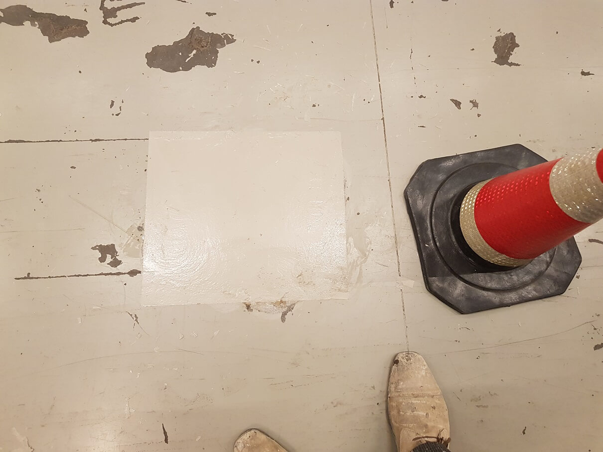 Repair of defects in the resin floor
